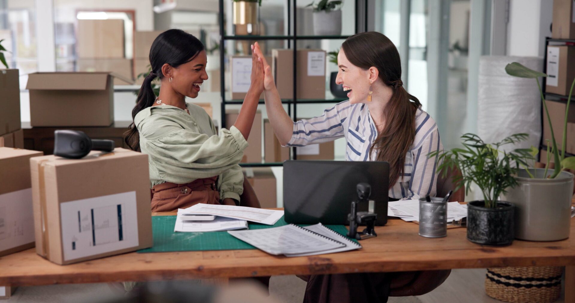 box high five and laptop for supply chain with wo 2025 04 06 11 40 05 utc.jpg